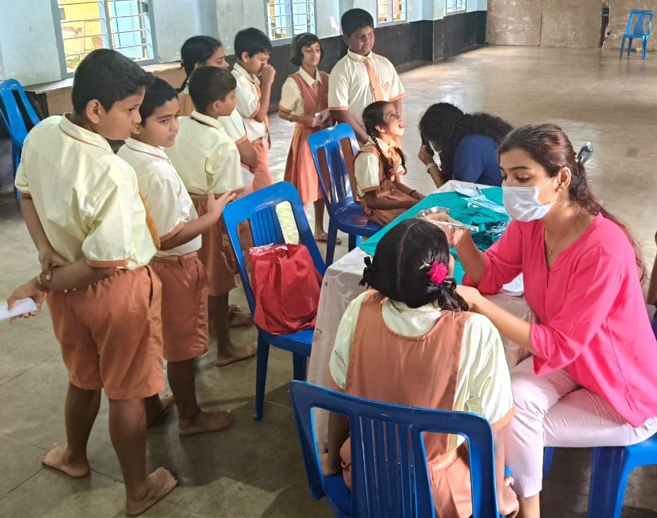 Dental Awareness Program and Check-Up at Alevoor Poornaprajna Public School