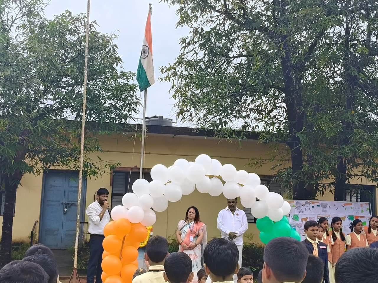 Independence Day Celebration at Alevoor Poornaprajna Public School
