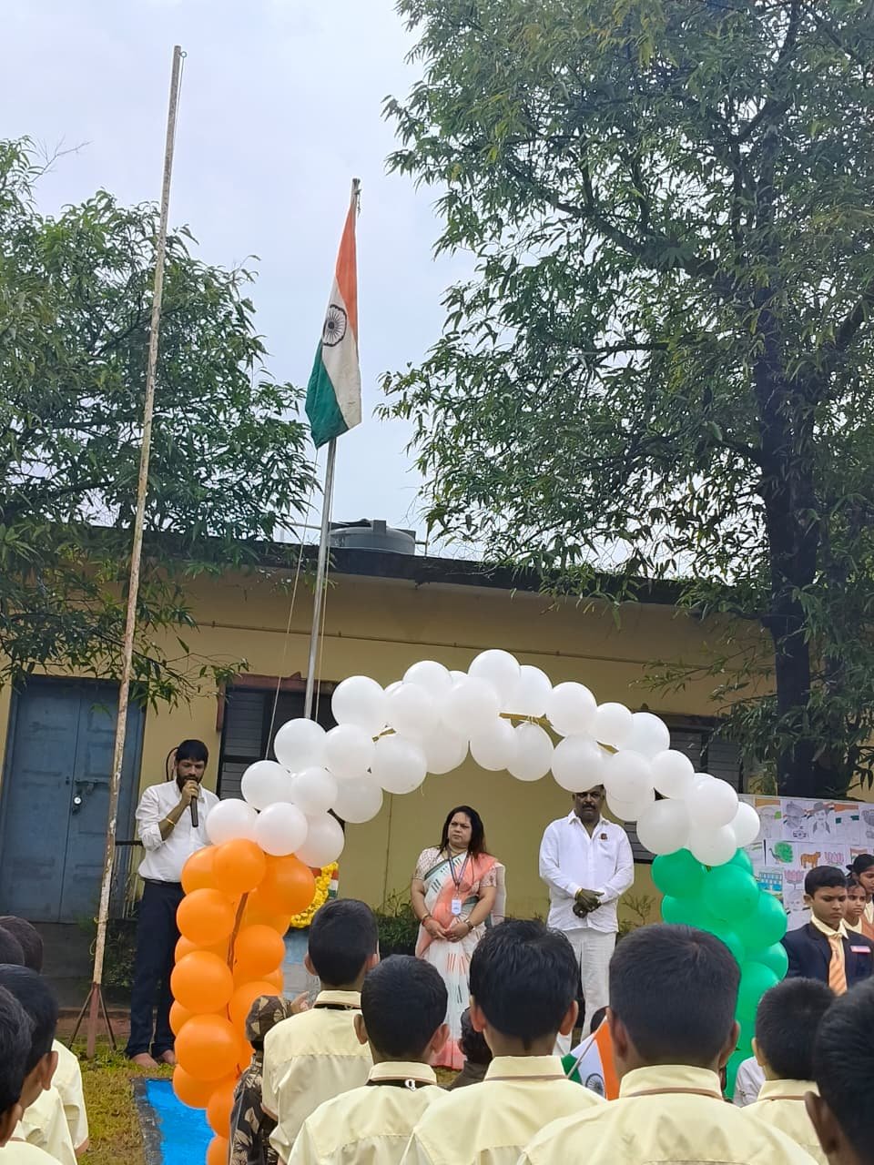 Independence Day Celebration at Alevoor Poornaprajna Public School