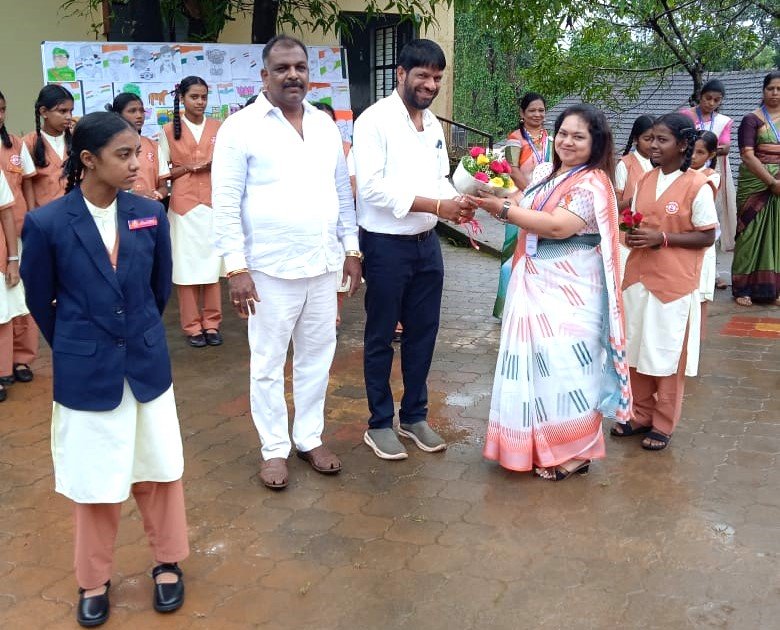 Independence Day Celebration at Alevoor Poornaprajna Public School