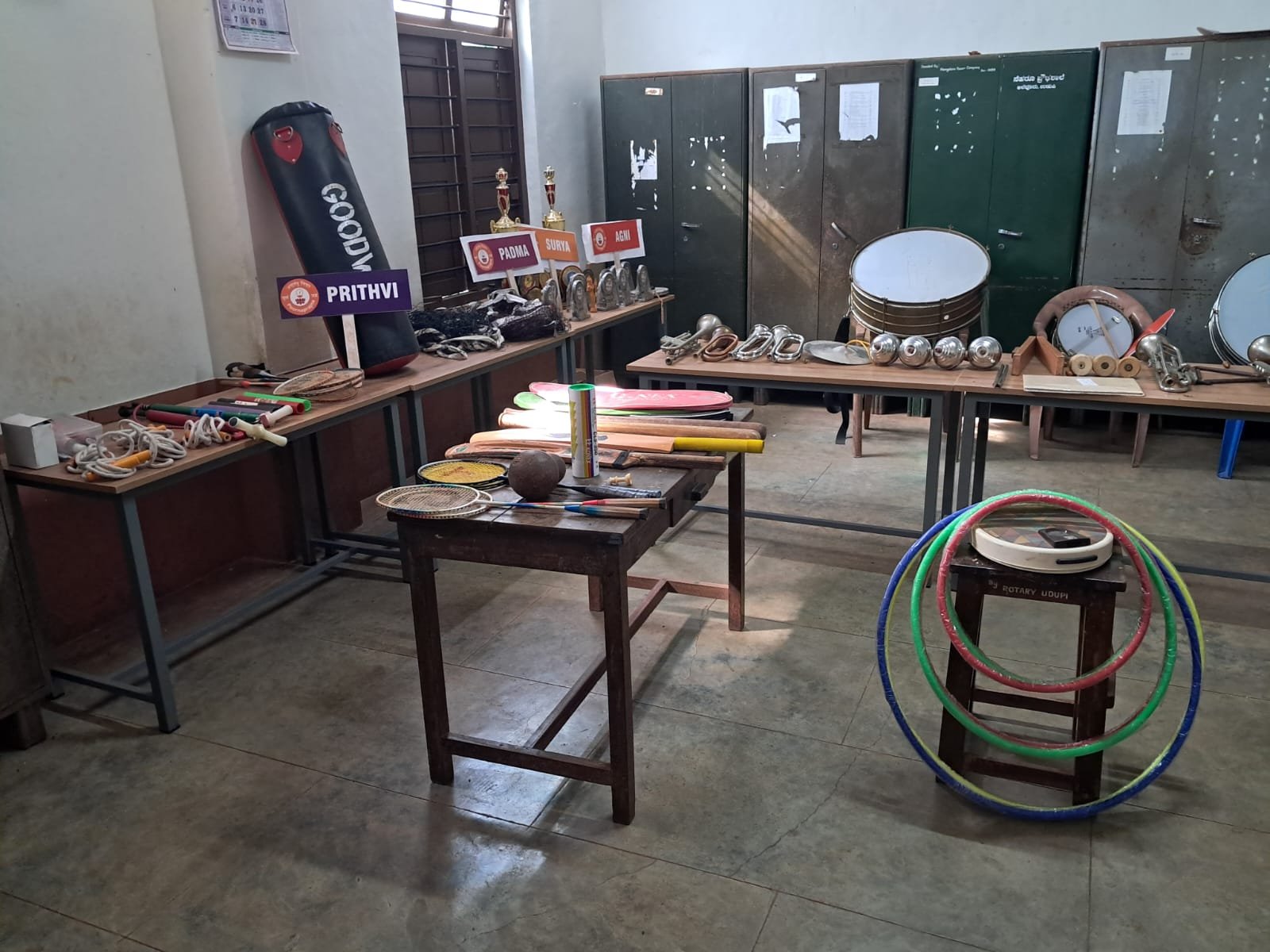 Sports equipment and house materials at APPS
